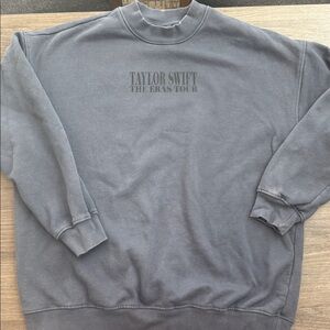 Taylor Swift The Eras Tour Blue Crewneck Sweatshirt pre-owned.  Comfy large